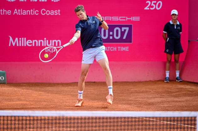 July 24, 2026, Lisbon, Lisbon, Portugal: ALEXANDER BLOCKX in action during the Quarter-finals at the Millennium Estoril Open ATP, Tennis Herren tennis tournament at Clube de Tenis do Estoril. Lisbon Portugal - ZUMAr238 20260724_zip_r238_055 Copyright: xRicardoxRochax