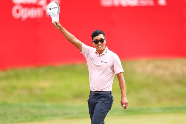Michael Kim of the United States reacts after sinking his putt for birdie and the lead on the 18th green during the second round of the 2026 3M Open at TPC Twin Cities on July 24, 2026 in Blaine, Minnesota. CSM Blaine USA - ZUMAc04_ 20260724_zma_c04_087 Copyright: xStevenxGarciax
