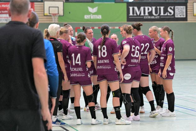 Time Out TusSies TusSies Metzingen vs. HSG Solingen-Graefrath, Handball, Vorbereitung, Testspiel, Saison 2026 2027 24.07.2026 TusSies Metzingen vs. HSG Solingen-Graefrath, Handball, Vorbereitung, Testspiel, Saison 2026 2027 24.07.2026 Oeschhalle *** Time Out TusSies TusSies Metzingen vs. HSG Solingen Graefrath, Handball, Preseason, Friendly Match, 2026–2027 Season, July 24, 2026, TusSies Metzingen vs. HSG Solingen Graefrath, Handball, Preseason, Friendly Match, 2026–2027 Season, July 24, 2026, Oeschhalle Copyright: xEibner-Pressefotox EP_TBR