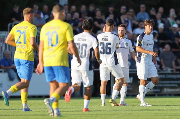 24.07.2026, xtgx, Fussball Regionalliga Nordost, FSV 63 Luckenwalde - 1. FC Lokomotive Leipzig, v.l. Dorian Cevis (Lok Leipzig, 22) Jubel, Torjubel, jubelt ueber das Tor, celebrate the goal, celebration (DFL DFB REGULATIONS PROHIBIT ANY USE OF PHOTOGRAPHS as IMAGE SEQUENCES and or QUASI-VIDEO) Luckenwalde *** July 24, 2026, xtgx, Northeast Regional League, FSV 63 Luckenwalde 1 FC Lokomotive Leipzig, from left: Dorian Cevis (Lok Leipzig), 22, cheering, Goal celebration, celebrating the goal, DFL and DFB regulations prohibit any use of photographs as image sequences and or quasi-video. Luckenwalde