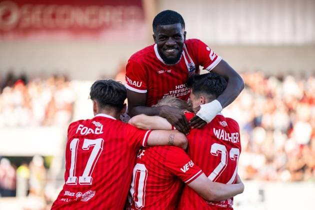 FUSSBALL REGIONALLIGA NORDOST - SAISON 2026-2027 - 1. SPIELTAG FC ROT WEISS ERFURT - BFC DYNAMO ** NUR FÜR REDAKTIONELLE ZWECKE ** EDITORIAL USE ONLY **<p>24 07 2026-Erfurt: Fussball Regionalliga Nordost 1. Spieltag Saison 2026-2027 Steigerwaldstadion FC Rot Weiss Erfurt - BFC Dynamo im Foto: Jubel nach dem Treffer zum 3:0 für Erfurt. ( Deutschland Thueringen Erfurt Copyright: SaschaxFromm *** SOCCER REGIONAL LEAGUE NORTHEAST 2026–2027 SEASON, MATCHDAY 1: FC ROT WEISS ERFURT vs. BFC DYNAMO ** FOR EDITORIAL PURPOSES ONLY ** EDITORIAL USE ONLY ** July 24, 2026 Erfurt Soccer Northeast Regional League Matchday 1, 2026–2027 Season Steigerwaldstadion FC Rot Weiss Erfurt vs. BFC Dynamo in the photo: Celebrations after Erfurt’s 3–0 goal Germany, Thuringia, Erfurt Copyright SaschaxFromm Copyright: SaschaxFromm doc86uxxqrjvmq1ilbwgo5n ,EDITORIAL USE ONLY