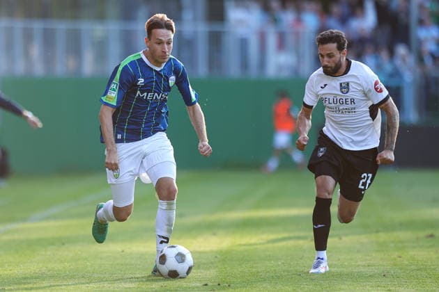 2026.07.24, xkwix, Fußball, Krombacher Westfalenpokal, FC Gütersloh - SC Wiedenbrück, NRG24 Stadion im Heidewald, 1.Runde, Saison 2026 2027: Fynn Arkenberg (FC Gütersloh 33) im Zweikampf gegen Davud Tuma (SC Wiedenbrück 27) DFB regulations prohibit any use of photographs as image sequences and or quasi-video. Photo: xKamilxWilkowskixPressefotoKochx Nordrhein-Westfalen Deutschland *** July 24, 2026, xkwix, Soccer, Krombacher Westphalia Cup, FC Gütersloh vs. SC Wiedenbrück, NRG24 Stadion im Heidewald, Round 1, 2026–2027 Season: Fynn Arkenberg (FC Gütersloh, No. 33) in a tackle against Davud Tuma (SC Wiedenbrück, No. 27). DFB regulations prohibit any use of photographs as image sequences and or quasi-video. Photo: xKamilxWilkowskixPressefotoKochx North Rhine-WestGermany