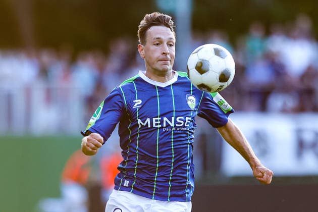 2026.07.24, xkwix, Fußball, Krombacher Westfalenpokal, FC Gütersloh - SC Wiedenbrück, NRG24 Stadion im Heidewald, 1.Runde, Saison 2026 2027: Fynn Arkenberg (FC Gütersloh 33) DFB regulations prohibit any use of photographs as image sequences and or quasi-video. Photo: xKamilxWilkowskixPressefotoKochx Nordrhein-Westfalen Deutschland *** July 24, 2026, xkwix, Soccer, Krombacher Westphalia Cup, FC Gütersloh vs. SC Wiedenbrück, NRG24 Stadium in Heidewald, Round 1, 2026–2027 season, Fynn Arkenberg, FC Gütersloh 33. DFB regulations prohibit any use of photographs as image sequences and or quasi-video. Photo: xKamilxWilkowskixPressefotoKochx, North Rhine-Westphalia, Germany