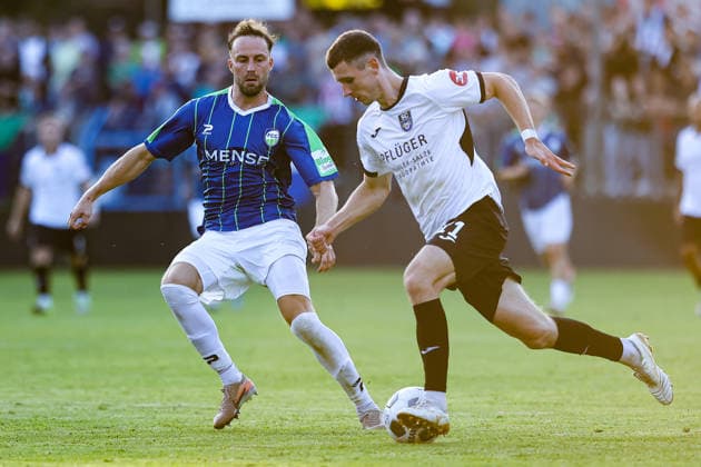 2026.07.24, xkwix, Fußball, Krombacher Westfalenpokal, FC Gütersloh - SC Wiedenbrück, NRG24 Stadion im Heidewald, 1.Runde, Saison 2026 2027: Julius Langfeld (FC Gütersloh 10) im Zweikampf gegen Maik Amedick (SC Wiedenbrück 11) DFB regulations prohibit any use of photographs as image sequences and or quasi-video. Photo: xKamilxWilkowskixPressefotoKochx Nordrhein-Westfalen Deutschland *** July 24, 2026, xkwix, Soccer, Krombacher Westfalen Cup, FC Gütersloh vs. SC Wiedenbrück, NRG24 Stadion im Heidewald, Round 1, 2026–2027 Season: Julius Langfeld (FC Gütersloh No. 10) in a tackle against Maik Amedick (SC Wiedenbrück No. 11). DFB regulations prohibit any use of photographs as image sequences and or quasi-video. Photo: xKamilxWilkowskixPressefotoKochx, North Rhine-Westphalia Germany
