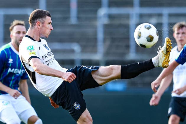 2026.07.24, xkwix, Fußball, Krombacher Westfalenpokal, FC Gütersloh - SC Wiedenbrück, NRG24 Stadion im Heidewald, 1.Runde, Saison 2026 2027: Maik Amedick (SC Wiedenbrück 11) DFB regulations prohibit any use of photographs as image sequences and or quasi-video. Photo: xKamilxWilkowskixPressefotoKochx Nordrhein-Westfalen Deutschland *** July 24, 2026, xkwix, Soccer, Krombacher Westphalia Cup, FC Gütersloh vs. SC Wiedenbrück, NRG24 Stadium in Heidewald, Round 1, 2026–2027 season, Maik Amedick, SC Wiedenbrück 11. DFB regulations prohibit any use of photographs as image sequences and or quasi-video. Photo: xKamilxWilkowskixPressefotoKochx, North Rhine-Westphalia, Germany