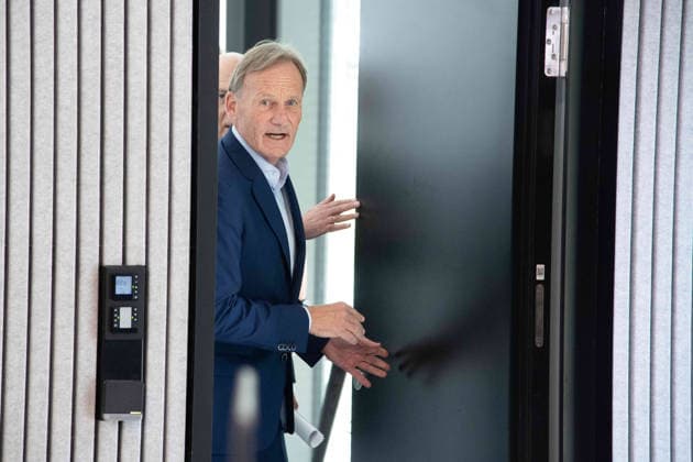 Hans-Joachim WATZKE, DFB-Vizepraesident, kommt zur Pressekonferenz Pressekonferenz des DFB zur Vorstellung von Juergen Klopp als neuer Fussball-Bundestrainer, DFB-Campus in Frankfurt am 24.07.2026 Â *** Hans Joachim WATZKE, DFB Vice President, attends the DFB press conference to introduce Jürgen Klopp as the new national soccer team coach, DFB Campus in Frankfurt on July 24, 2026 Â