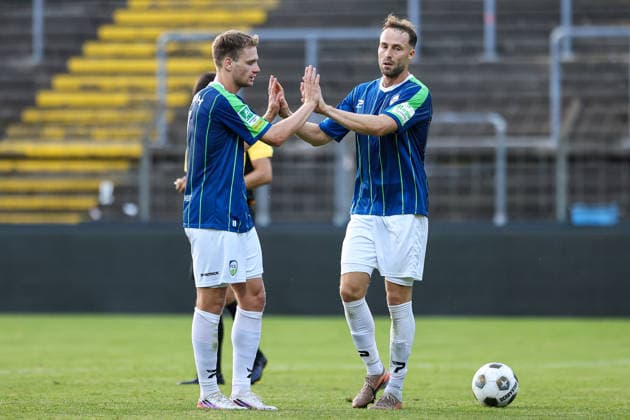 2026.07.24, xkwix, Fußball, Krombacher Westfalenpokal, FC Gütersloh - SC Wiedenbrück, NRG24 Stadion im Heidewald, 1.Runde, Saison 2026 2027: Torjubel vom Torschuetzen zum 2:0 Julius Langfeld (FC Gütersloh 10) DFB regulations prohibit any use of photographs as image sequences and or quasi-video. Photo: xKamilxWilkowskixPressefotoKochx Nordrhein-Westfalen Deutschland *** July 24, 2026, xkwix, Soccer, Krombacher Westfalen Cup, FC Gütersloh vs. SC Wiedenbrück, NRG24 Stadium in Heidewald, Round 1, 2026–2027 Season: Goal celebration by Julius Langfeld, who scored the 2–0 goal for FC Gütersloh. DFB regulations prohibit any use of photographs as image sequences and or quasi-video. Photo: xKamilxWilkowskixPressefotoKochx, North Rhine-Westphalia, Germany