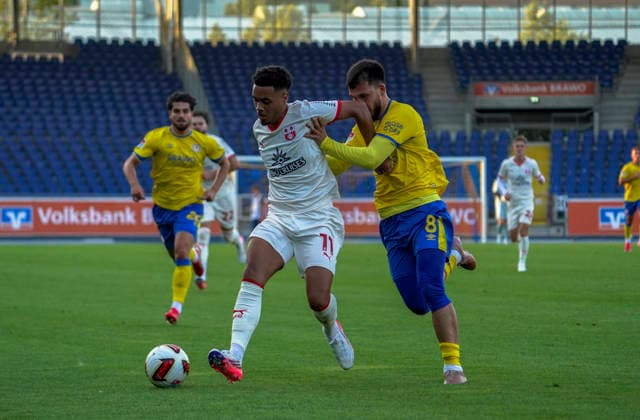 Deutschland: Fussball Testspiel Vereine 2026 2027, Freundschaftsspiel Eintracht Braunschweig vs Southampton FC Eintracht-Stadion (Braunschweig): Mehmet AydÄ±n Mehmet Aydin (Eintracht Braunschweig, 8) Braunschweig *** Germany Soccer Friendly Matches Clubs 2026 2027, Friendly Match Eintracht Braunschweig vs. Southampton FC Eintracht Stadium Braunschweig Mehmet AydÄ±n Mehmet Aydin Eintracht Braunschweig, 8 Braunschweig Copyright: xAymanxAlahmedx