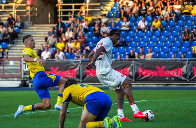 Deutschland: Fussball Testspiel Vereine 2026 2027, Freundschaftsspiel Eintracht Braunschweig vs Southampton FC Eintracht-Stadion (Braunschweig): Tor zum Damion Downs (Southampton FC, 42) Braunschweig *** Germany Soccer Friendly Matches 2026–2027, Friendly Match: Eintracht Braunschweig vs. Southampton FC, Eintracht Stadium, Braunschweig, Goal by Damion Downs (Southampton FC), 42 Braunschweig Copyright: xAymanxAlahmedx