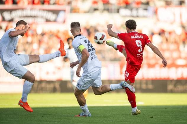FUSSBALL REGIONALLIGA NORDOST - SAISON 2026-2027 - 1. SPIELTAG FC ROT WEISS ERFURT - BFC DYNAMO ** NUR FÜR REDAKTIONELLE ZWECKE ** EDITORIAL USE ONLY **<p>24 07 2026-Erfurt: Fussball Regionalliga Nordost 1. Spieltag Saison 2026-2027 Steigerwaldstadion FC Rot Weiss Erfurt - BFC Dynamo im Foto: Romarjo Hajrulla 9 (FC Rot Weiss Erfurt) im Zweikampf mit Viktor Miftaraj 5 (BFC Dynamo) ( Deutschland Thueringen Erfurt Copyright: SaschaxFromm *** SOCCER REGIONAL LEAGUE NORTHEAST 2026–2027 SEASON, MATCHDAY 1: FC ROT WEISS ERFURT vs. BFC DYNAMO ** FOR EDITORIAL PURPOSES ONLY ** EDITORIAL USE ONLY ** July 24, 2026 Erfurt Soccer Regional League Northeast Matchday 1, 2026–2027 Season Steigerwaldstadion FC Rot Weiss Erfurt vs. BFC Dynamo (Photo: Romarjo Hajrulla 9) FC Rot Weiss Erfurt in a tackle with Viktor Miftaraj 5 BFC Dynamo Germany Thuringia Erfurt Copyright SaschaxFromm Copyright: SaschaxFromm doc86uyixnsyrr438sdf7i ,EDITORIAL USE ONLY