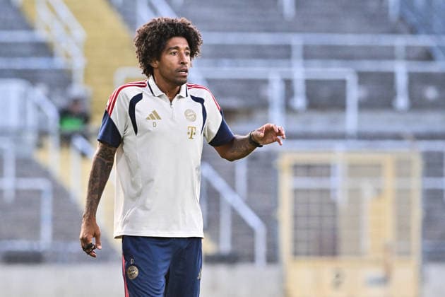 Regionalliga Bayern; FC Bayern München II - SC Eltersdorf; 24.07.2026 MUNICH, GERMANY - 24. JULY: im Bild ein nachdenklicher DANTE Bonfim Costa Santos Cheftrainer FC Bayern München II Einzelfoto Freisteller während dem Match der Regionalliga Bayern zwischen den Amateuren des FC Bayern München und dem SC Eltersdorf am 1. Spieltag im Grünwalder Stadion *** Bavarian Regional League: FC Bayern Munich II vs. SC Eltersdorf, July 24, 2026, MUNICH, GERMANY July 24. Pictured: a pensive DANTE Bonfim Costa Santos, head coach of FC Bayern Munich II. Isolated photo taken during the Bavarian Regional League match between the FC Bayern Munich reserves and SC Eltersdorf on Matchday 1 at Grünwalder Stadium. Copyright: xBEAUTIFULxSPORTS Goldbergx