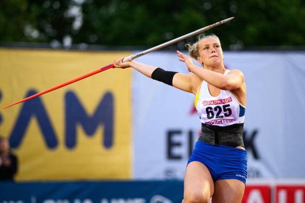 260724 Elin Lindberg, Ystads IF, tävlar i damernas spjut under dag 1 av friidrotts-SM den 24 juli 2026 i Uppsala. *** July 24, 2026: Elin Lindberg of Ystads IF competes in the women’s javelin throw on Day 1 of the Swedish Track and Field Championships in Uppsala  Copyright: ARONxBROMAN BB260724AM096