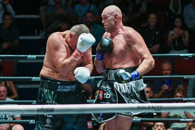 July 24, 2026, Pattaya, Chonburi, Thailand: Tyson Fury (L) and Mariusz Wach (R) exchanging punches during their heavyweight boxing bout. Tyson Fury defeats Mariusz Wach by corner retirement after seven rounds to win the WBC Humanitarian Belt at Max Muay Thai Stadium. Pattaya Thailand - ZUMAs197 20260724_aaa_s197_094 Copyright: xWasimxMatherx