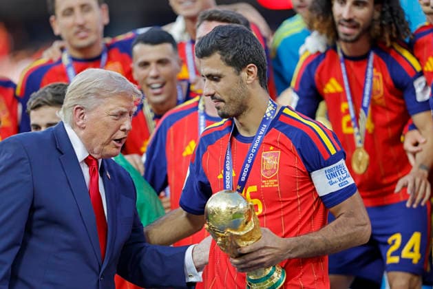 RECORD DATE NOT STATED 19th July 2026; New York New Jersey Stadium, East Rutherford, New Jersey, United States of America; FIFA World Cup, WM, Weltmeisterschaft, Fussball Final Football, Spain versus Argentina; Donald Trump, President of the United States, presents the FIFA trophy to Rodri of Spain HeulerxAndrey DiaEsportivo