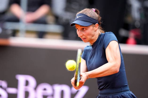 MSC Hamburg Ladies Open - Day 5 Tamara Korpatsch of Germany plays against Anhelina Kalinina of Ukraine during their quarterfinal match at the 2026 MSC Hamburg Ladies Open women s tennis tournament at Am Rothenbaum in Hamburg, Germany. Hamburg Hamburg Germany  Copyright: xOwenxHammondx originalFilename:hammond-2026msch260724_npjRO.jpg