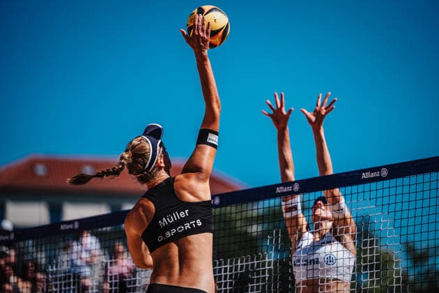 Beachvolleyball Frauen Allianz German Beach Club Finals Die Finals 2026 Hannover Eintracht Spontent vs. Berlin Reciycling Volleys 24.07.2026 Svenja Müller beim Angriff Hannover Opernplatz Niedersachsen Deutschland *** Women s Beach Volleyball Allianz German Beach Club Finals The 2026 Finals Hannover Eintracht Spontent vs. Berlin Recycling Volleys July 24, 2026 Svenja Müller on the attack Hannover Opernplatz Lower Saxony, Germany
