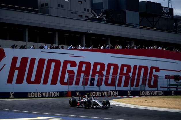 24.07.2026, HUN, Motorsport, FIA Formel 1 Weltmeisterschaft, Freies Training, Saison 2026, Hungaroring Budapest, Großer Preis von Ungarn Gabriel Bortoleto ( Audi Revolut F1 Team, Brasilien, 05 ) im Audi R26 vor Hungaroring Branding in Kurve 2, Mogyorod Hungaroring Pest Ungarn *** July 24, 2026, HUN, Motorsports, FIA Formula 1 World Championship, Free Practice, 2026 Season, Hungaroring, Budapest, Hungarian Grand Prix, Gabriel Bortoleto, Audi Revolut F1 Team, Brazil, No. 05 in the Audi R26, in front of the Hungaroring branding at Turn 2, Mogyorod, Hungaroring, Pest, Hungary Copyright: xNordphotox xMemmlerx