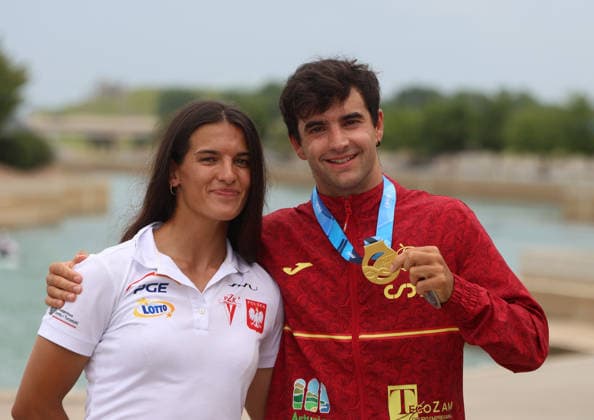 July 24, 2026, Oklahoma City, Oklahoma, USA: DOMINIKA BRZESKA of Poland and her partner MIQUEL TRAVE of Spain gold medalist of Men s Canoe on 2026 ICF Canoe Slalom World Championships, Oklahoma City, USA. Oklahoma City USA - ZUMAc278 20260724_zsp_c278_042 Copyright: xMarcinxCholewinskix