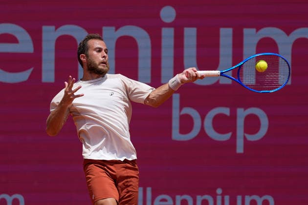 Tiago Torres Vs Hugo Gaston in Estoril, Portugal - 24 Jul 2026 Hugo Gaston plays against Tiago Torres (Not in view) during the quarterfinals of Millennium Estoril Open ATP, Tennis Herren Tour 250 tennis tournament at the Clube de Tenis do Estoril. Final score: Tiago Torres 0:2 Hugo Gaston Estoril Portugal Copyright: xBrunoxdexCarvalhox xSOPAxImagesx brunodecarvalho_estorilopen26-1327