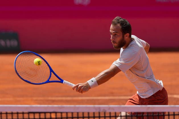 Tiago Torres Vs Hugo Gaston in Estoril, Portugal - 24 Jul 2026 Hugo Gaston plays against Tiago Torres (Not in view) during the quarterfinals of Millennium Estoril Open ATP, Tennis Herren Tour 250 tennis tournament at the Clube de Tenis do Estoril. Final score: Tiago Torres 0:2 Hugo Gaston Estoril Portugal Copyright: xBrunoxdexCarvalhox xSOPAxImagesx brunodecarvalho_estorilopen26-1765