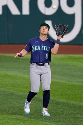 July 24, 2026, Arlington, Texas, USA: Seattle Mariners right fielder DOMINIC CANZONE (8) catches a fly ball in the eighth inning during a baseball game, Friday, July 24, 2026, in Arlington, Texas. Arlington USA - ZUMAa325 20260724_zsa_a325_016 Copyright: xDavidxBalleringxIix