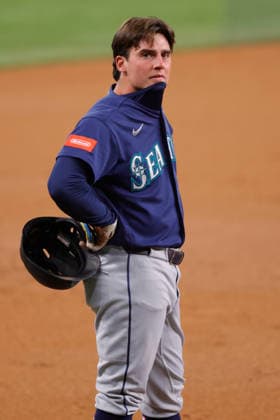 July 24, 2026, Arlington, Texas, USA: Seattle Mariners second baseman COLE YOUNG (2) on third base in the second inning during a baseball game, Friday, July 24, 2026, in Arlington, Texas. Arlington USA - ZUMAa325 20260724_zsa_a325_043 Copyright: xDavidxBalleringxIix