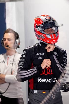 Nico Hülkenberg ( Audi Revolut F1 Team, Deutschland, 27 ) in der Garage Box mit Helm, HUN, Formel 1 Weltmeisterschaft, Grand Prix von Ungarn, Hungaroring Budapest, Freies Training, Saison 2026, 24.07.2026 HUN, Formel 1 Weltmeisterschaft, Grand Prix von Ungarn, Hungaroring Budapest, Freies Training, Saison 2026, 24.07.2026 Budapest *** Nico Hülkenberg, Audi Revolut F1 Team, Germany, age 27, in the garage wearing a helmet, HUN, Formula 1 World Championship, Hungarian Grand Prix, Hungaroring, Budapest, Free Practice, 2026 season, July 24, 2026 HUN, Formula 1 World Championship, Hungarian Grand Prix, Hungaroring, Budapest, Free Practice, 2026 Season, July 24, 2026 Budapest Copyright: xEibner-Pressefoto Memmlerx EP_MMR