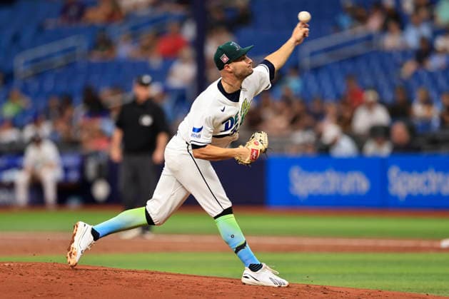 July 24, 2026, St. Petersburg, Florida, USA: Tampa Bay Rays starting pitcher Shane McClanahan (18) delivers a pitch during an MLB, Baseball Herren, USA game against the Cleveland Guardians on July 24, 2026 at Tropicana Field. The Rays beat the Guardians 11-3. St. Petersburg USA - ZUMAh180 20260724_zsp_h180_001 Copyright: xKimxHukarix
