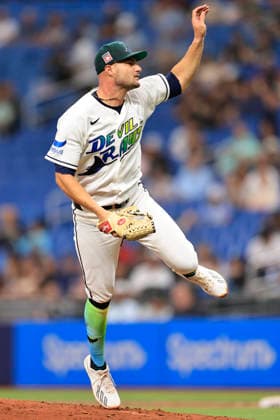 July 24, 2026, St. Petersburg, Florida, USA: Tampa Bay Rays starting pitcher Shane McClanahan (18) delivers a pitch during an MLB, Baseball Herren, USA game against the Cleveland Guardians on July 24, 2026 at Tropicana Field. The Rays beat the Guardians 11-3. St. Petersburg USA - ZUMAh180 20260724_zsp_h180_009 Copyright: xKimxHukarix