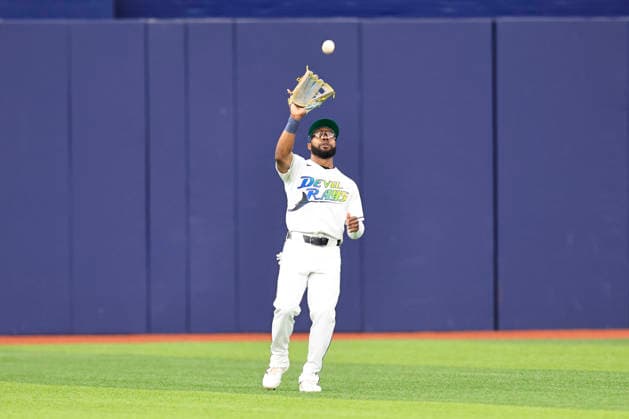 July 24, 2026, St. Petersburg, Florida, USA: Tampa Bay Rays center fielder Cedric Mullins (31) catches a fly ball off the bat of Cleveland Guardians left fielder David Fry (6) during an MLB, Baseball Herren, USA game on July 24, 2026 at Tropicana Field. The Rays beat the Guardians 11-3. St. Petersburg USA - ZUMAh180 20260724_zsp_h180_014 Copyright: xKimxHukarix