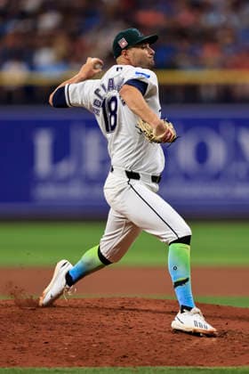 July 24, 2026, St. Petersburg, Florida, USA: Tampa Bay Rays starting pitcher Shane McClanahan (18) delivers a pitch during an MLB, Baseball Herren, USA game against the Cleveland Guardians on July 24, 2026 at Tropicana Field. The Rays beat the Guardians 11-3. St. Petersburg USA - ZUMAh180 20260724_zsp_h180_020 Copyright: xKimxHukarix