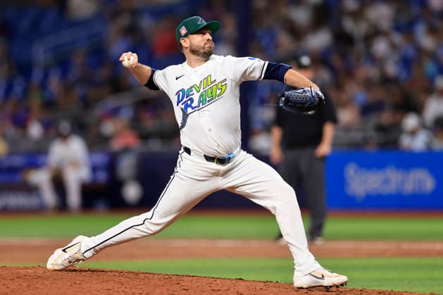 July 24, 2026, St. Petersburg, Florida, USA: Tampa Bay Rays pitcher Cole Sulser (71) delivers a pitch during an MLB, Baseball Herren, USA game against the Cleveland Guardians on July 24, 2026 at Tropicana Field. The Rays beat the Guardians 11-3. St. Petersburg USA - ZUMAh180 20260724_zsp_h180_043 Copyright: xKimxHukarix