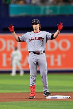July 24, 2026, St. Petersburg, Florida, USA: Cleveland Guardians designated hitter Chase DeLauter (24) doubles to right field during an MLB, Baseball Herren, USA game against the Tampa Bay Rays on July 24, 2026 at Tropicana Field. The Rays beat the Guardians 11-3. St. Petersburg USA - ZUMAh180 20260724_zsp_h180_059 Copyright: xKimxHukarix