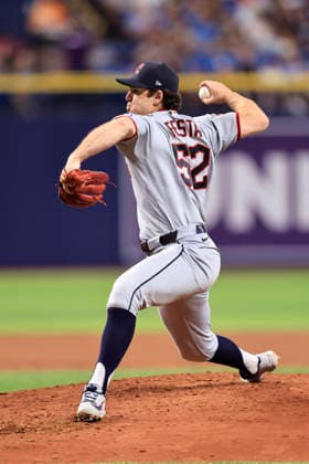 July 24, 2026, St. Petersburg, Florida, USA: Cleveland Guardians pitcher Matt Festa (52) delivers a pitch during an MLB, Baseball Herren, USA game against the Tampa Bay Rays on July 24, 2026 at Tropicana Field. The Rays beat the Guardians 11-3. St. Petersburg USA - ZUMAh180 20260724_zsp_h180_072 Copyright: xKimxHukarix