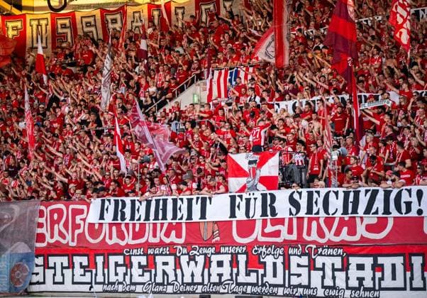 FUSSBALL REGIONALLIGA NORDOST - SAISON 2026-2027 - 1. SPIELTAG FC ROT WEISS ERFURT - BFC DYNAMO ** NUR FÜR REDAKTIONELLE ZWECKE ** EDITORIAL USE ONLY **<p>24 07 2026-Erfurt: Fussball Regionalliga Nordost 1. Spieltag Saison 2026-2027 Steigerwaldstadion FC Rot Weiss Erfurt - BFC Dynamo im Foto: RWE-Fans ( Deutschland Thueringen Erfurt Copyright: SaschaxFromm *** SOCCER REGIONAL LEAGUE NORTHEAST 2026–2027 SEASON, MATCHDAY 1: FC ROT WEISS ERFURT vs. BFC DYNAMO ** FOR EDITORIAL USE ONLY ** EDITORIAL USE ONLY ** July 24, 2026 Erfurt Soccer Regional League Northeast Matchday 1, 2026–2027 Season Steigerwaldstadion FC Rot Weiss Erfurt vs. BFC Dynamo in the photo RWE fans Germany Thuringia Erfurt Copyright SaschaxFromm Copyright: SaschaxFromm doc86v6jof6iie11514df7i ,EDITORIAL USE ONLY