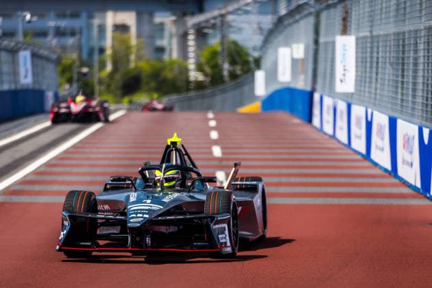 2026 FORMULA E TOKYO ePRIX 01 ROWLAND Oliver (gbr), Nissan Formula E Team, Nissan e-4ORCE 05, action during the Tokyo ePrix, 14th and 15th round of the 2025-26 ABB FIA Formula E World Championship, WM, Weltmeisterschaft on the Tokyo Street Circuit from July 24 to 26, 2026 in Tokyo, Japan - TokyoJapan  Copyright: xBastienxRouxx