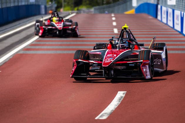 2026 FORMULA E TOKYO ePRIX 21 DE VRIES Nyck (nld), Mahindra Racing, Mahindra M12Electro, action during the Tokyo ePrix, 14th and 15th round of the 2025-26 ABB FIA Formula E World Championship, WM, Weltmeisterschaft on the Tokyo Street Circuit from July 24 to 26, 2026 in Tokyo, Japan - TokyoJapan  Copyright: xBastienxRouxx