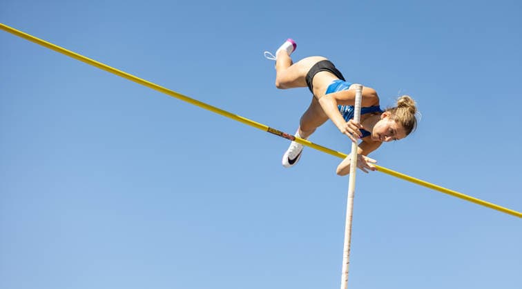 Deutsche Leichtathletik-Meisterschaften Stabhochsprung Frauen; Hannover, 24.07.2026 Tamineh Steinmeyer (LAZ Zweibrücken) im Stabhochsprung der Frauen; Deutsche Leichtathletik-Meisterschaften Stabhochsprung Frauen am 24.07.2026 auf dem Opernplatz in Hannover (Niedersachsen). *** German Track and Field Championships—Women’s Pole Vault, Hanover, July 24, 2026 Tamineh Steinmeyer of LAZ Zweibrücken in the women’s pole vault at the German Track and Field Championships—Women’s Pole Vault on July 24, 2026, at Opernplatz in Hanover, Lower Saxony Copyright: xBEAUTIFULxSPORTS R.xSchmittx