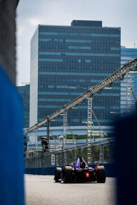 2026 FORMULA E TOKYO ePRIX 94 WEHRLEIN Pascal (ger), Porsche Formula E Team, Porsche 99X Electric, action during the Tokyo ePrix, 14th and 15th round of the 2025-26 ABB FIA Formula E World Championship, WM, Weltmeisterschaft on the Tokyo Street Circuit from July 24 to 26, 2026 in Tokyo, Japan - TokyoJapan  Copyright: xBastienxRouxx