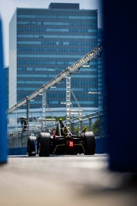 2026 FORMULA E TOKYO ePRIX 07 GUNTHER Maximilian (ger), DS Penske, DS E-Tense FE25, action during the Tokyo ePrix, 14th and 15th round of the 2025-26 ABB FIA Formula E World Championship, WM, Weltmeisterschaft on the Tokyo Street Circuit from July 24 to 26, 2026 in Tokyo, Japan - TokyoJapan  Copyright: xBastienxRouxx