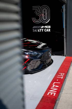 Mercedes Safety Car mit 30 Years AMG Safety Car in der Box, HUN, Formel 1 Weltmeisterschaft, Grand Prix von Ungarn, Hungaroring Budapest, Freies Training, Saison 2026, 24.07.2026 HUN, Formel 1 Weltmeisterschaft, Grand Prix von Ungarn, Hungaroring Budapest, Freies Training, Saison 2026, 24.07.2026 Budapest *** Mercedes Safety Car with 30 Years of AMG Safety Car in the pits, HUN, Formula 1 World Championship, Hungarian Grand Prix, Hungaroring, Budapest, Free Practice, 2026 Season, July 24, 2026 HUN, Formula 1 World Championship, Hungarian Grand Prix, Hungaroring Budapest, Free Practice, 2026 Season, July 24, 2026 Budapest Copyright: xEibner-Pressefoto Memmlerx EP_MMR