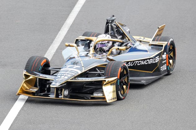 July 25, 2026, Tokyo, Japan: DS PENSKE driver Taylor Barnard (77) in action during a free practice before starting the Formula E Tokyo E-Prix, round 14 of the 2025Ã¢â‚¬2026 ABB FIA Formula E World Championship, WM, Weltmeisterschaft on the temporary street circuit around the Tokyo Big Sight convention center in Tokyo. Tokyo Japan - ZUMAm191 20260725_aap_m191_020 Copyright: xRodrigoxReyesxMarinx