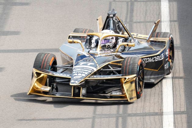 July 25, 2026, Tokyo, Japan: DS PENSKE driver Taylor Barnard (77) in action during a free practice before starting the Formula E Tokyo E-Prix, round 14 of the 2025Ã¢â‚¬2026 ABB FIA Formula E World Championship, WM, Weltmeisterschaft on the temporary street circuit around the Tokyo Big Sight convention center in Tokyo. Tokyo Japan - ZUMAm191 20260725_aap_m191_027 Copyright: xRodrigoxReyesxMarinx