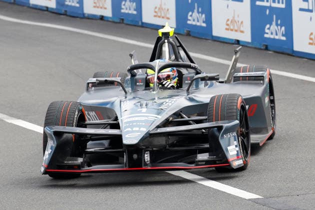 July 25, 2026, Tokyo, Japan: NISSAN FORMULA E TEAM driver Oliver Rowland (1) in action during a free practice before starting the Formula E Tokyo E-Prix, round 14 of the 2025Ã¢â‚¬2026 ABB FIA Formula E World Championship, WM, Weltmeisterschaft on the temporary street circuit around the Tokyo Big Sight convention center in Tokyo. Tokyo Japan - ZUMAm191 20260725_aap_m191_042 Copyright: xRodrigoxReyesxMarinx