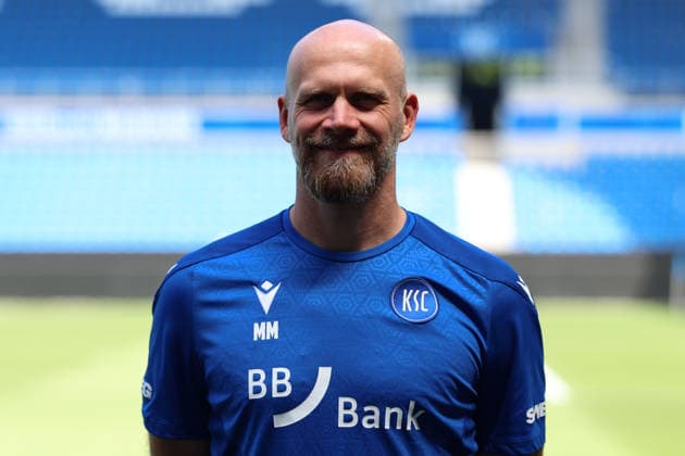 24.07.2026, xrekx, Fussball 2.Bundesliga, Karlsruher SC - Fototermin Saison 2026 27 v.l. Markus Miller Torwarttrainer (Karlsruher SC) (DFL DFB REGULATIONS PROHIBIT ANY USE OF PHOTOGRAPHS as IMAGE SEQUENCES and or QUASI-VIDEO) Karlsruhe *** July 24, 2026, xrekx, Soccer 2. Bundesliga, Karlsruher SC Photo Session, 2026–27 Season, from left: Markus Miller, Goalkeeper Coach, Karlsruher SC. DFL and DFB regulations prohibit any use of photographs as image sequences and or quasi-video. Karlsruhe