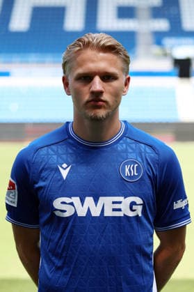 24.07.2026, xrekx, Fussball 2.Bundesliga, Karlsruher SC - Fototermin Saison 2026 27 v.l. Andreas Mueller (Karlsruher SC) (DFL DFB REGULATIONS PROHIBIT ANY USE OF PHOTOGRAPHS as IMAGE SEQUENCES and or QUASI-VIDEO) Karlsruhe *** July 24, 2026, xrekx, Soccer 2. Bundesliga, Karlsruher SC Photo Session, 2026–27 Season, from left: Andreas Mueller, Karlsruher SC. DFL and DFB regulations prohibit any use of photographs as image sequences and or quasi-video. Karlsruhe