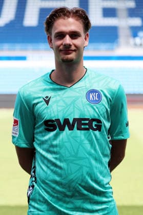 24.07.2026, xrekx, Fussball 2.Bundesliga, Karlsruher SC - Fototermin Saison 2026 27 v.l. Ferdinand Gebert (Karlsruher SC) (DFL DFB REGULATIONS PROHIBIT ANY USE OF PHOTOGRAPHS as IMAGE SEQUENCES and or QUASI-VIDEO) Karlsruhe *** July 24, 2026, xrekx, Soccer 2. Bundesliga, Karlsruher SC Photo Session, 2026–27 Season, from left: Ferdinand Gebert, Karlsruher SC. DFL and DFB regulations prohibit any use of photographs as image sequences and or quasi-video. Karlsruhe