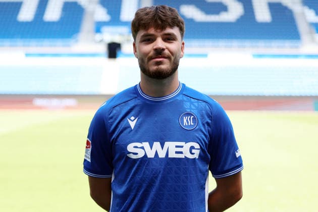 24.07.2026, xrekx, Fussball 2.Bundesliga, Karlsruher SC - Fototermin Saison 2026 27 v.l. Lilian Egloff (Karlsruher SC) (DFL DFB REGULATIONS PROHIBIT ANY USE OF PHOTOGRAPHS as IMAGE SEQUENCES and or QUASI-VIDEO) Karlsruhe *** July 24, 2026, xrekx, Soccer 2. Bundesliga, Karlsruher SC Photo Session, 2026–27 Season, from left: Lilian Egloff, Karlsruher SC. DFL and DFB regulations prohibit any use of photographs as image sequences and or quasi-video. Karlsruhe