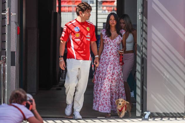 F1 Hungarian Grand Prix 2026 Charles Leclerc of Ferrari and his wife Alexandra Leclerc walk with their dog Leo through the paddock prior to final practice ahead Formula 1 Hungarian Grand Prix at the Hungaroring circuit in Mogyorod near Budapest on July 25th, 2026. Budapest Hungary  Copyright: xBeataxZawrzelx originalFilename:zawrzel-f1hungar260725_npIwx.jpg