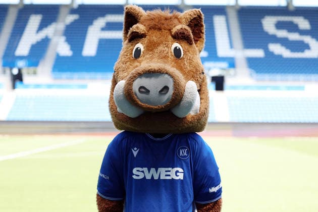 24.07.2026, xrekx, Fussball 2.Bundesliga, Karlsruher SC - Fototermin Saison 2026 27 v.l. Willi Wildpark (DFL DFB REGULATIONS PROHIBIT ANY USE OF PHOTOGRAPHS as IMAGE SEQUENCES and or QUASI-VIDEO) Karlsruhe *** July 24, 2026, xrekx, Soccer 2. Bundesliga, Karlsruher SC Photo Op, 2026–27 Season, from left: Willi Wildpark. DFL and DFB regulations prohibit any use of photographs as image sequences and or quasi-video. Karlsruhe